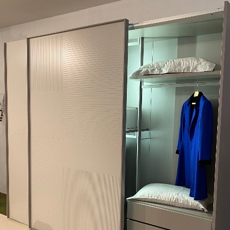 ARMADIO LACCATO E SERIGRAFATO (CACCARO)