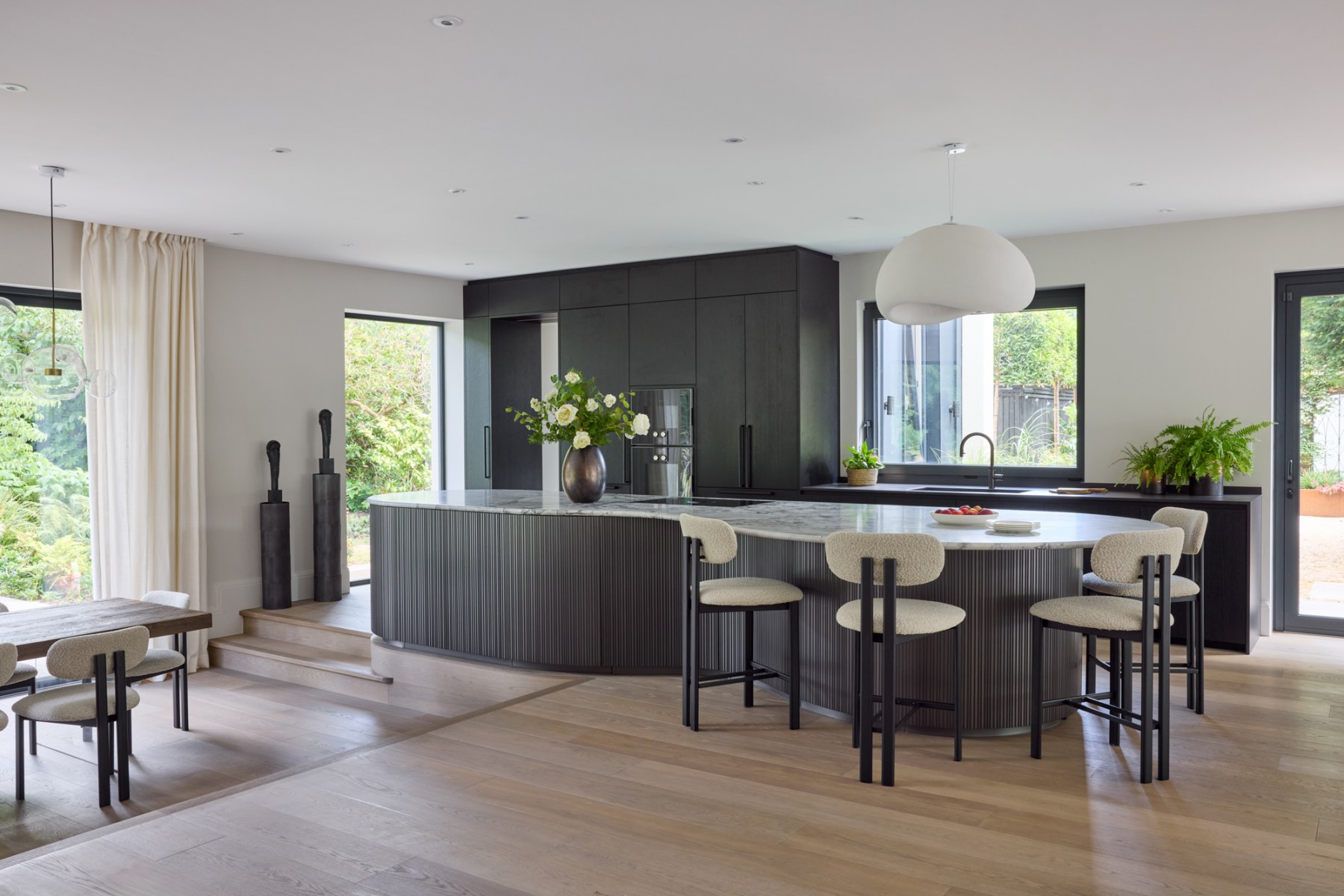 L2x_amberwood-court_01